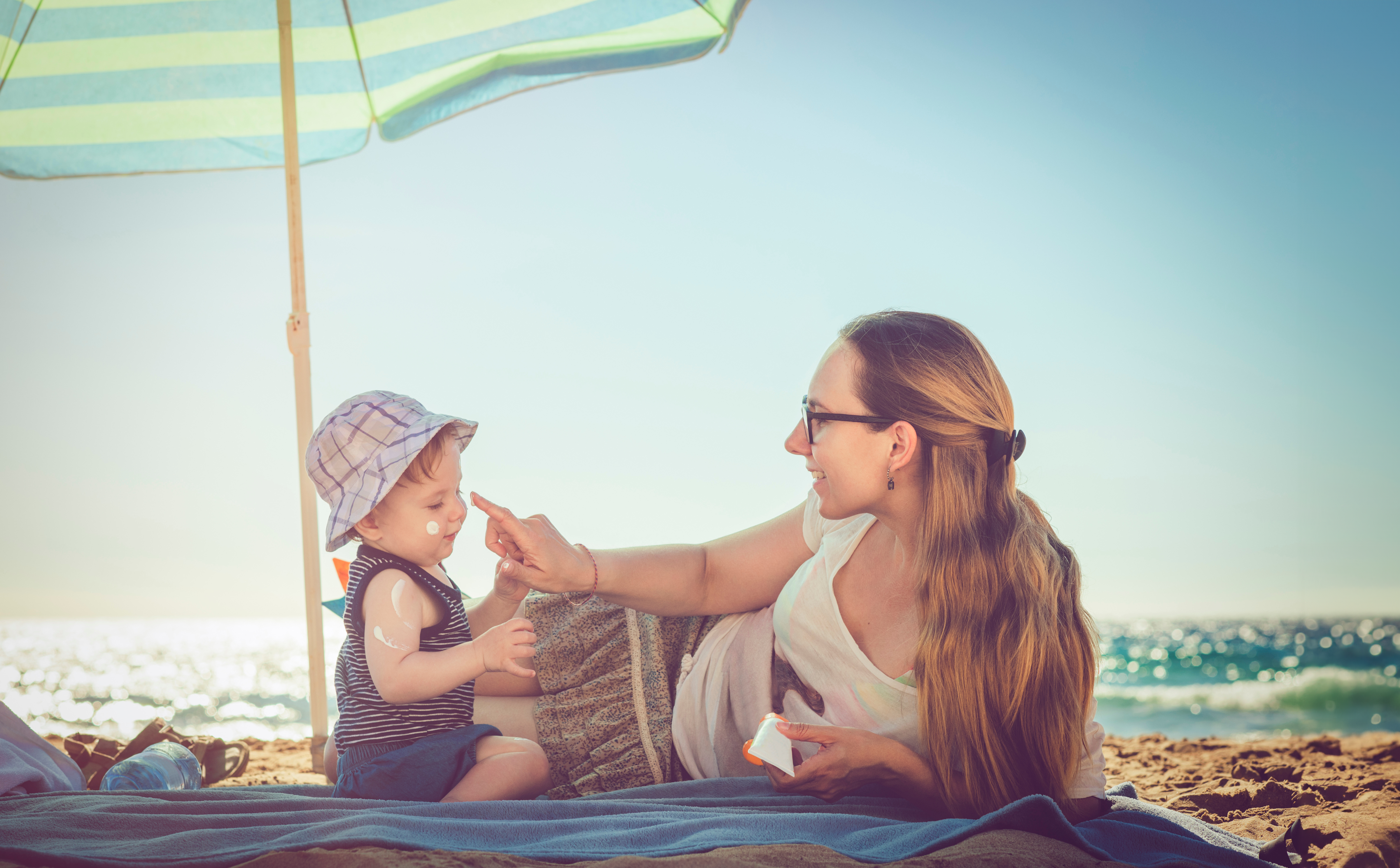 7 Tips on Protecting Your Baby from the Hot Summer Sun