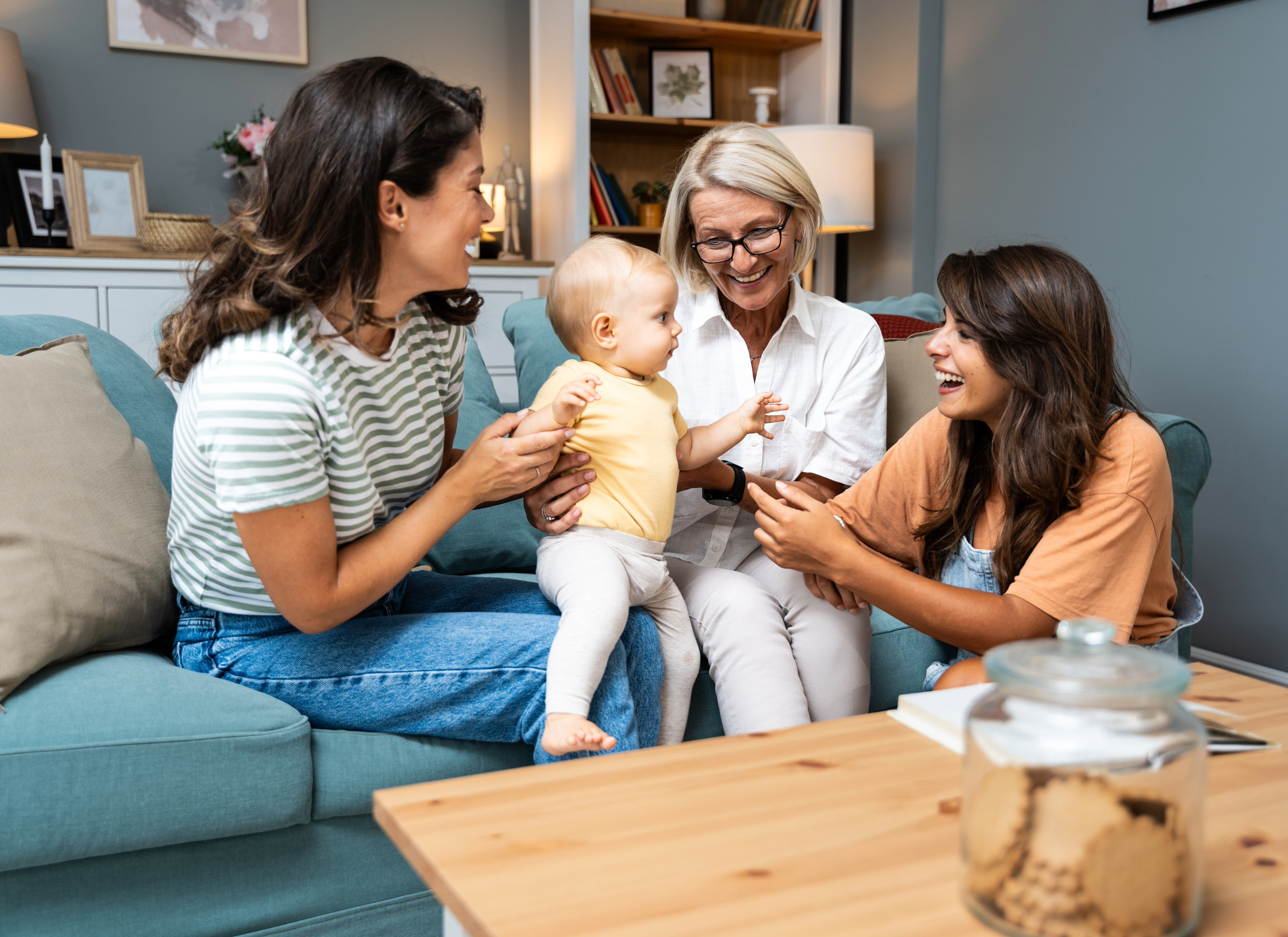 What to Bring Over When Visiting New Parents